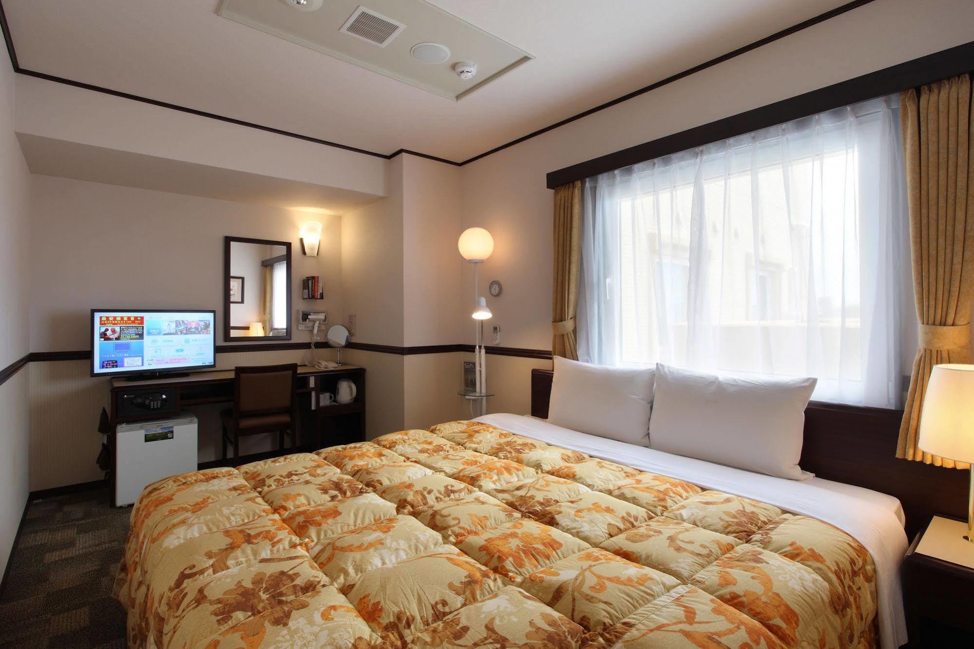 Toyoko Shin-osaka Chuo-guchi Shinkan Hotel